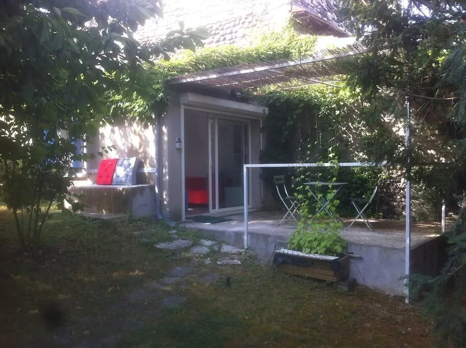Holiday home Ardeche, Studio Independant Dans Jardin Chomerac