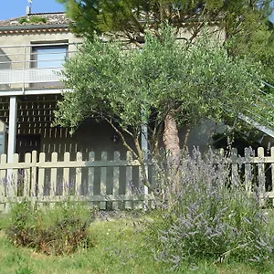 La Cabane De Pepe Emilien Bed & Breakfast